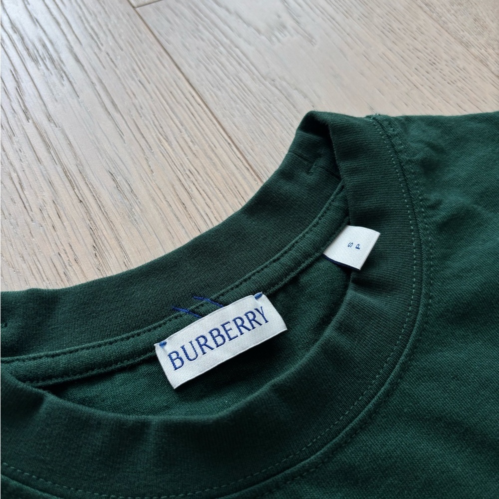 Burberry Men’s Green Cotton jersey T-shirt Size Small Oversized - Picture 3 of 6